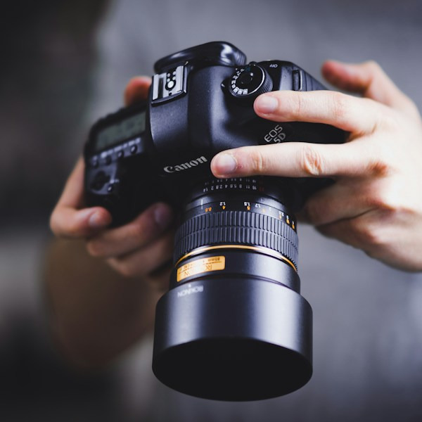 Godox V1 Speedlite Camera Flash